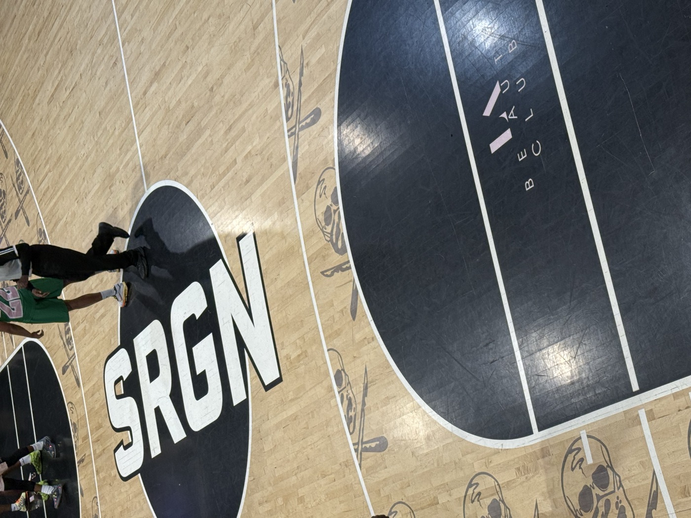 LA Beauty Club court graphics